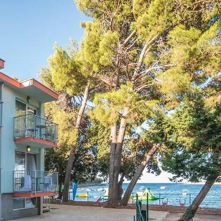 Centinera Apartment *